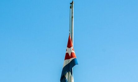 Decreta presidente de la República duelo oficial en Cuba